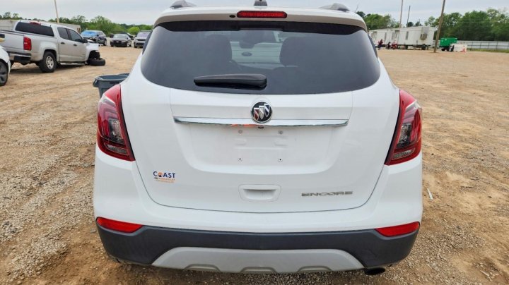Buick Encore  2021