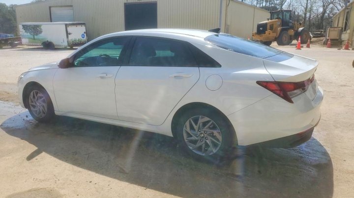 Hyundai Elantra  2023