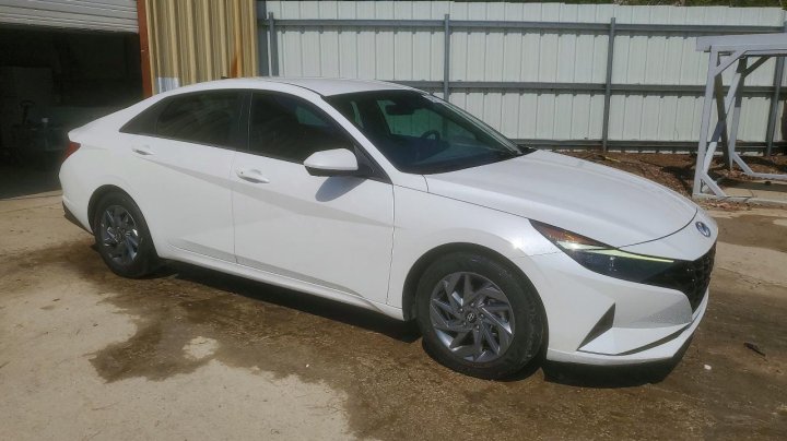 Hyundai Elantra  2023