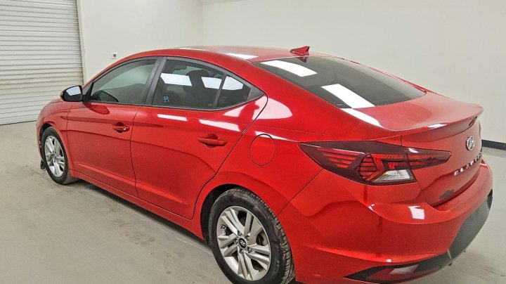 Hyundai Elantra  2020