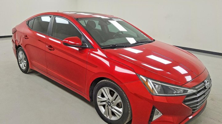 Hyundai Elantra  2020