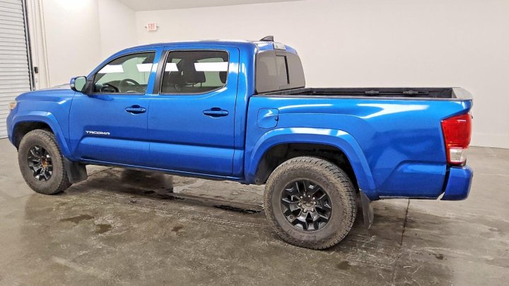 Toyota TACOMA  2018