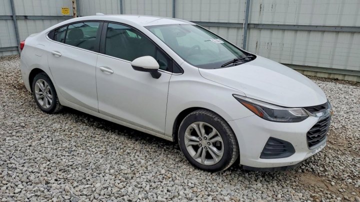 Chevrolet CRUZE  2019