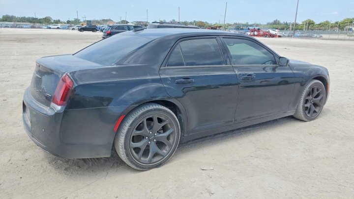 CHRYSLER 300  2023