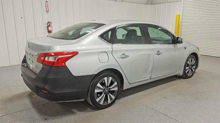 Nissan Sentra  2018
