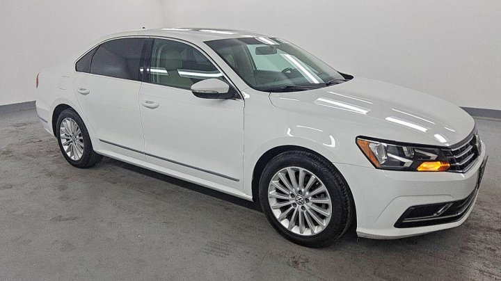 Volkswagen PASSAT  2016