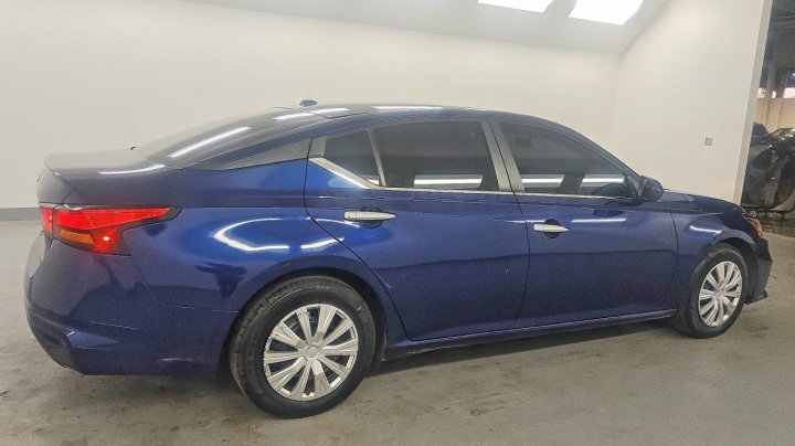 Nissan Altima  2020
