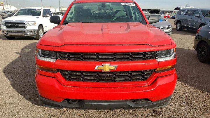 Chevrolet Silverado  2018