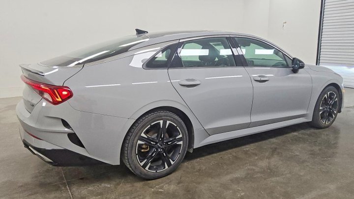 KIA K5  2022
