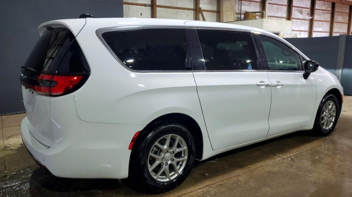 CHRYSLER Pacifica  2026
