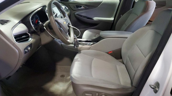 Chevrolet Malibu  2018