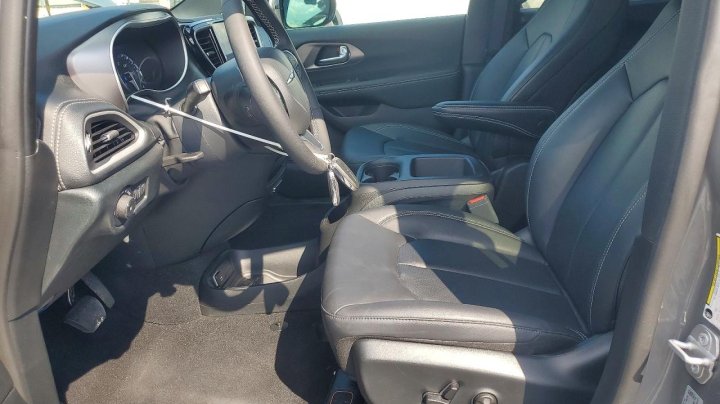 CHRYSLER Pacifica  2025