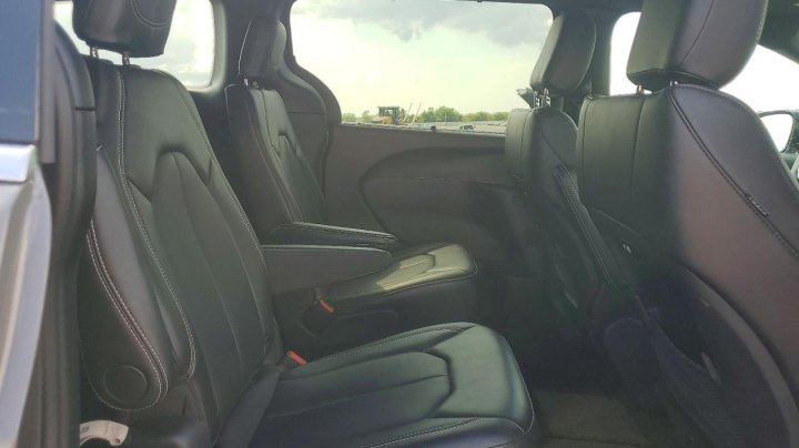 CHRYSLER Pacifica  2025