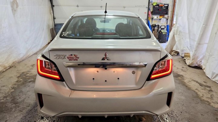 Mitsubishi Mirage  2023