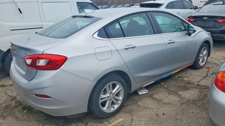 Chevrolet CRUZE  2017