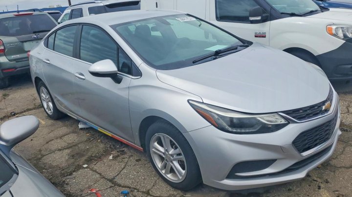 Chevrolet CRUZE  2017