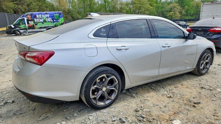 Chevrolet Malibu  2021
