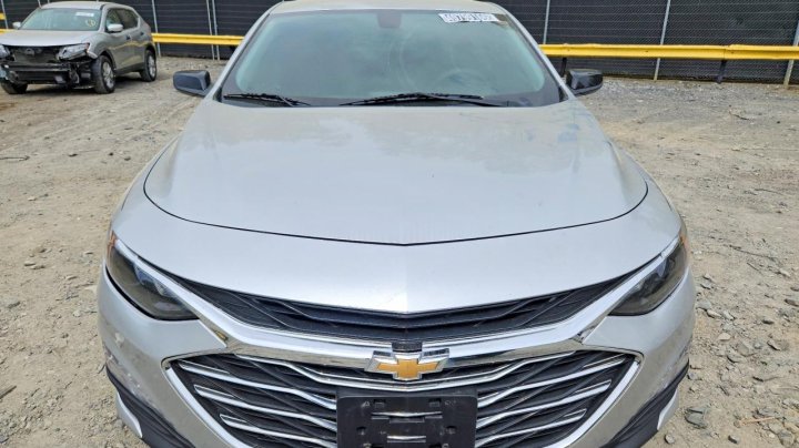 Chevrolet Malibu  2021