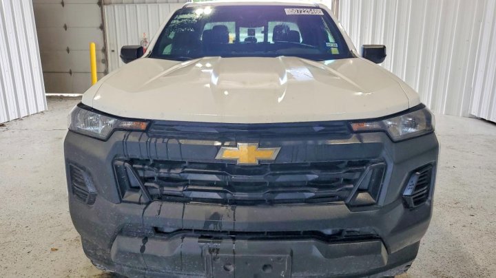 CHEV COLORADO  2023