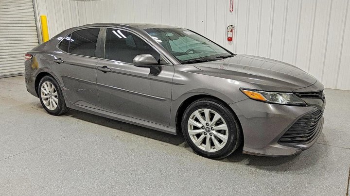 Toyota Camry  2019