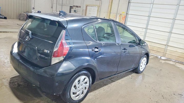 Toyota Prius  2016