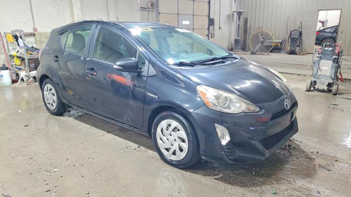 Toyota Prius  2016