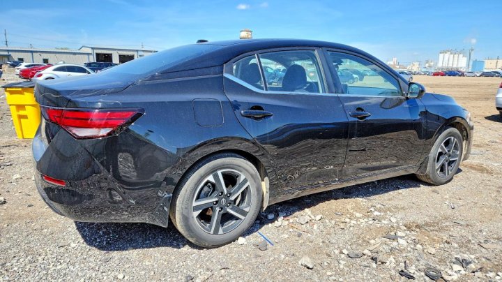 Nissan Sentra  2025
