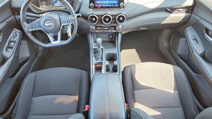 Nissan Sentra  2025