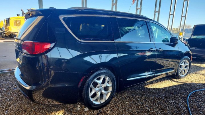 CHRYSLER Pacifica  2017