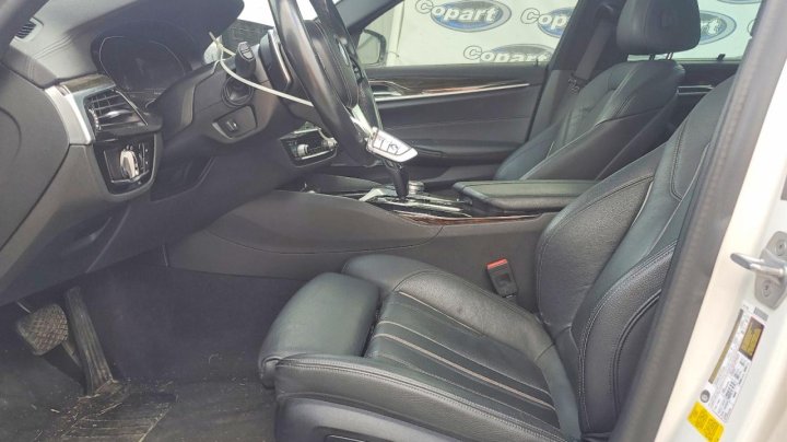 BMW 530  2020