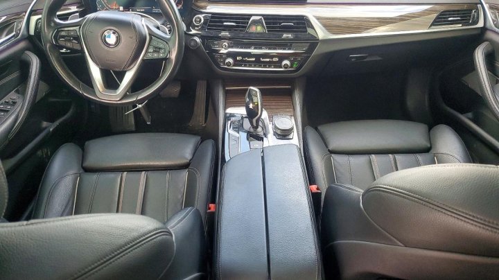 BMW 530  2020