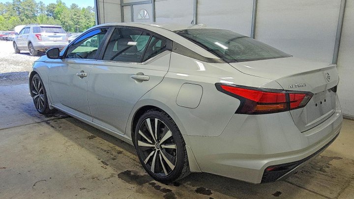 Nissan Altima  2019