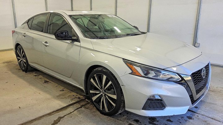 Nissan Altima  2019