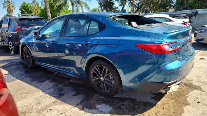 Toyota Camry  2025
