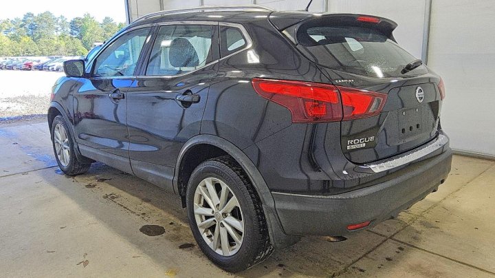 Nissan ROGUE  2018
