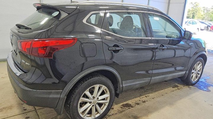 Nissan ROGUE  2018