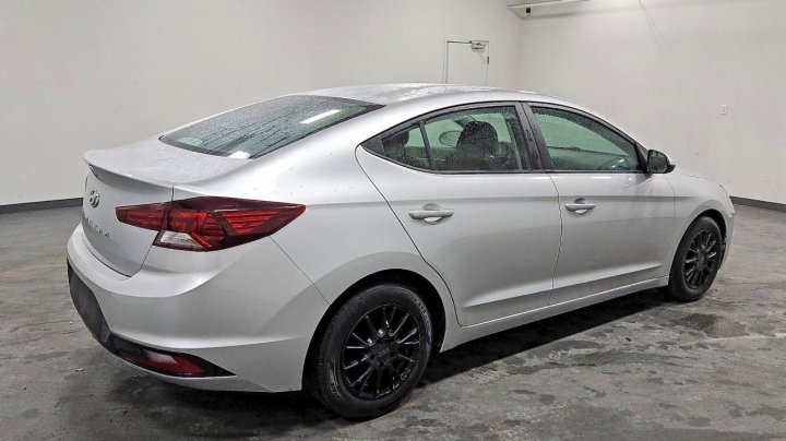 Hyundai Elantra  2019