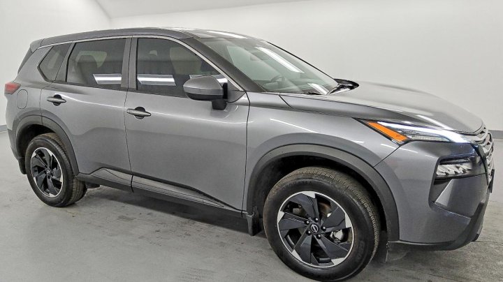 Nissan ROGUE  2024