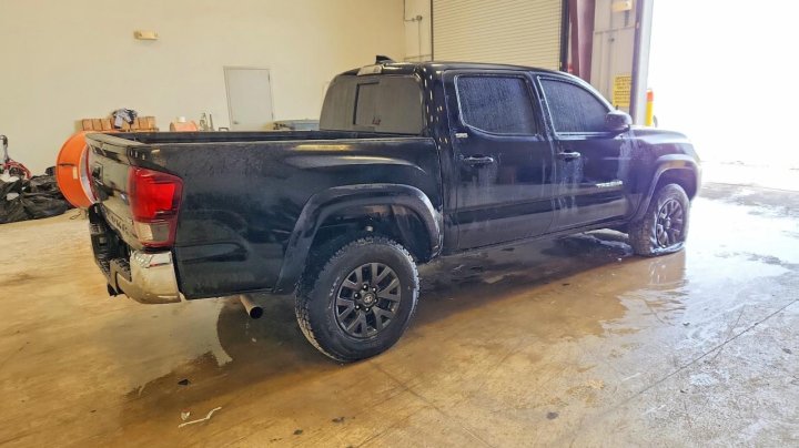 Toyota TACOMA  2023