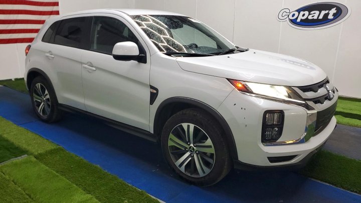 Mitsubishi Outlander  2024