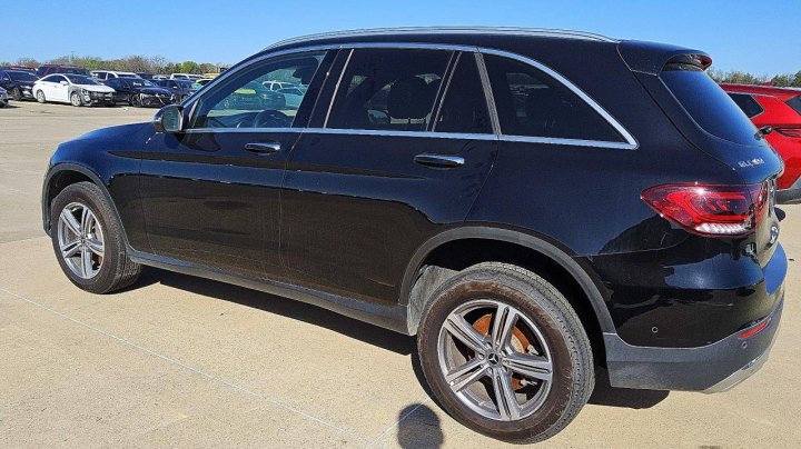 Mercedes-Benz GLC  2021