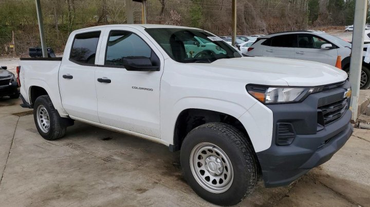 CHEV COLORADO  2024