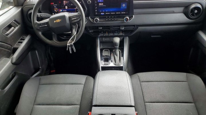 CHEV COLORADO  2024