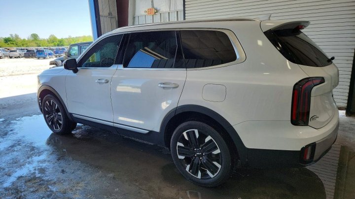 KIA TELLURIDE  2023