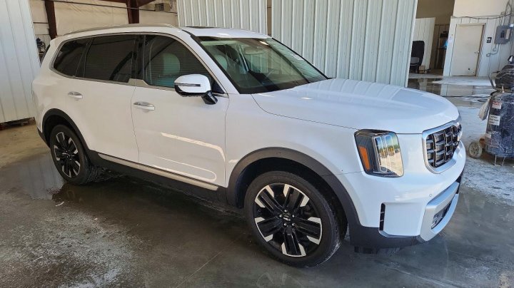 KIA TELLURIDE  2023