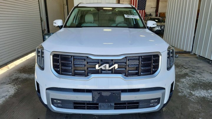 KIA TELLURIDE  2023