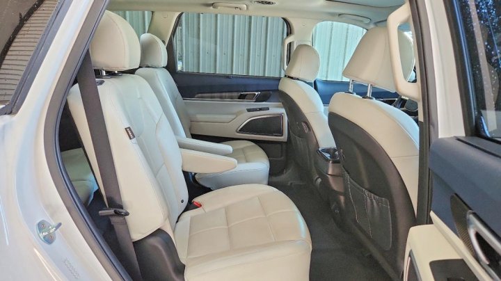 KIA TELLURIDE  2023
