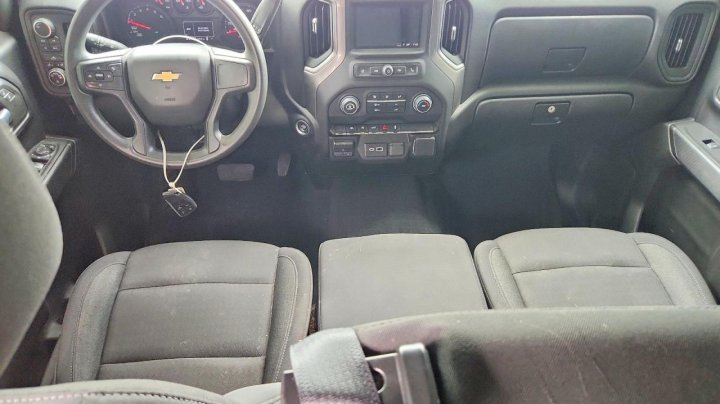 Chevrolet Silverado  2025
