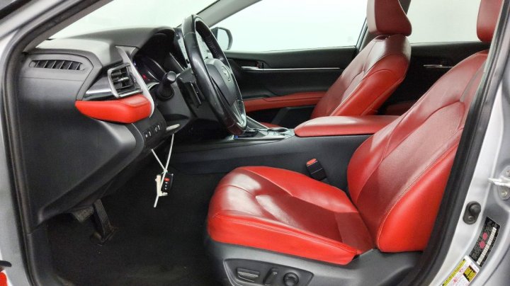 Toyota Camry  2021