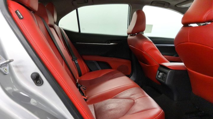 Toyota Camry  2021